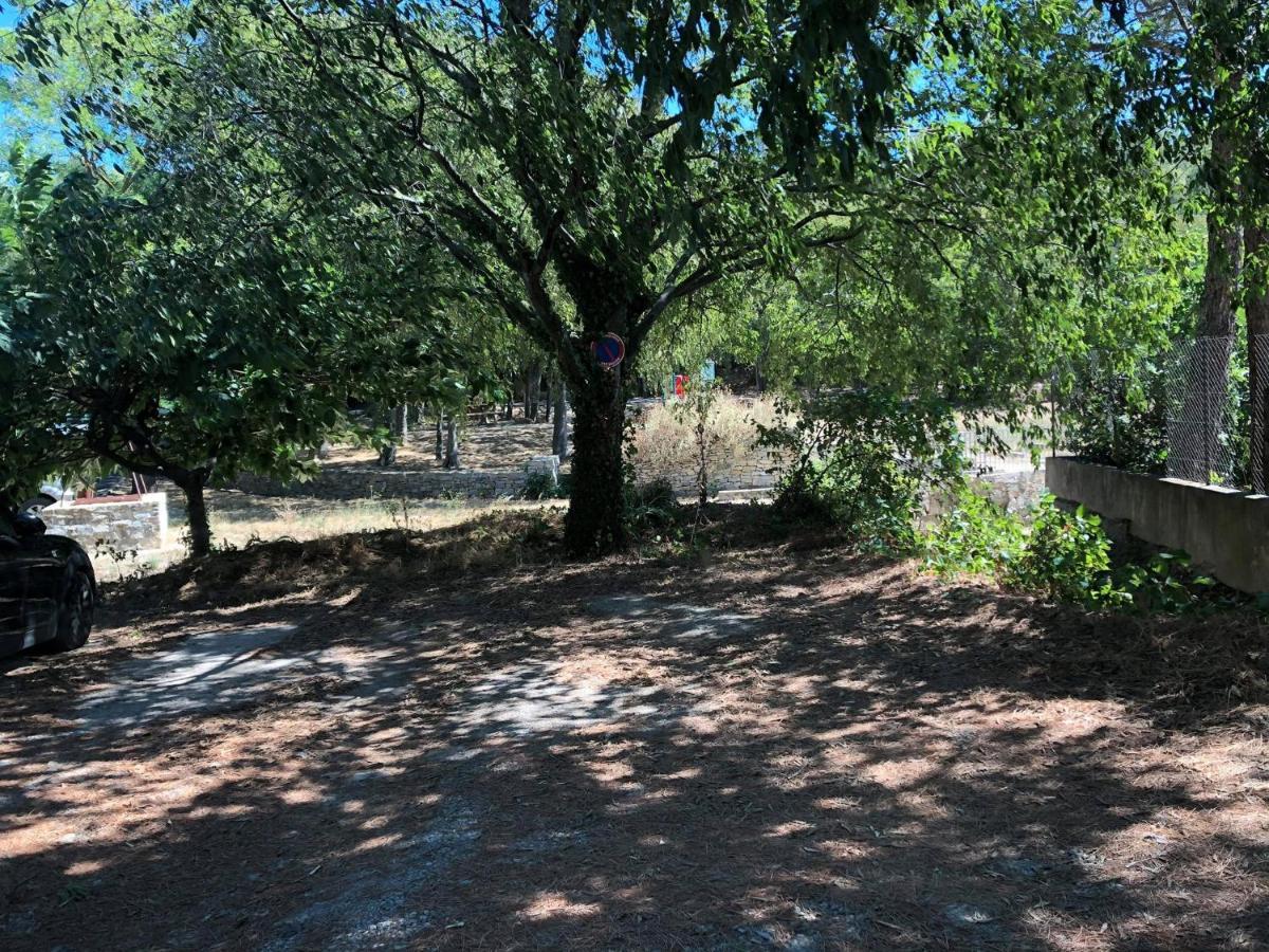 Jolie Annexe Du Mas Dans Le Coeur De La Garrigue Nimoise Villa Nîmes Exterior photo