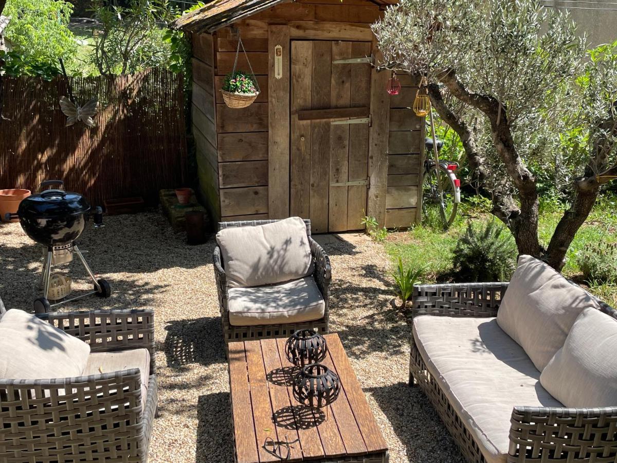 Jolie Annexe Du Mas Dans Le Coeur De La Garrigue Nimoise Villa Nîmes Exterior photo