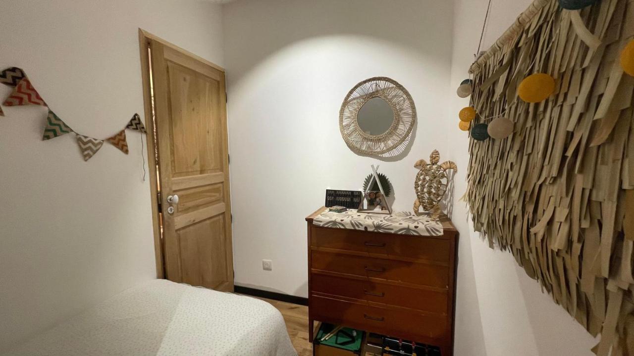 Jolie Annexe Du Mas Dans Le Coeur De La Garrigue Nimoise Villa Nîmes Exterior photo