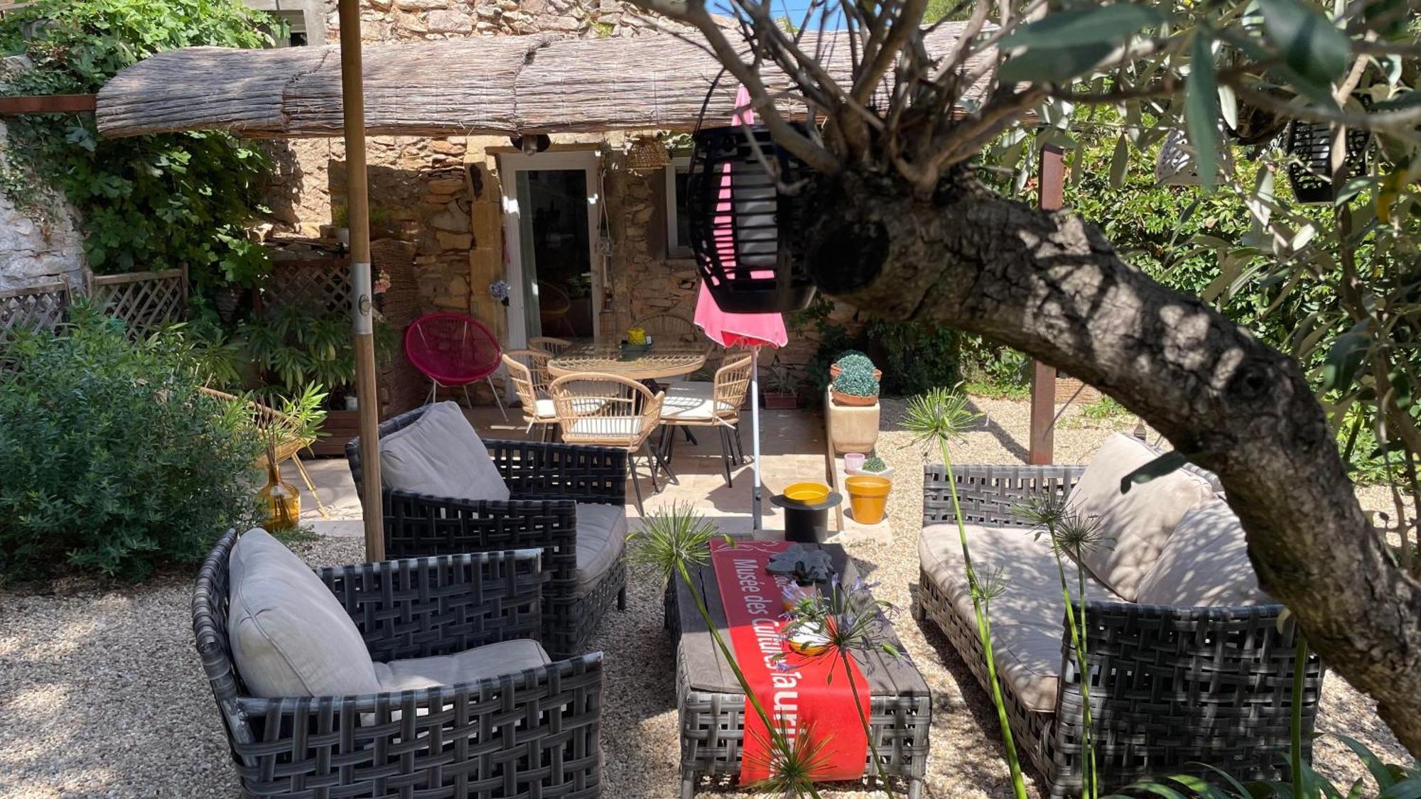 Jolie Annexe Du Mas Dans Le Coeur De La Garrigue Nimoise Villa Nîmes Exterior photo
