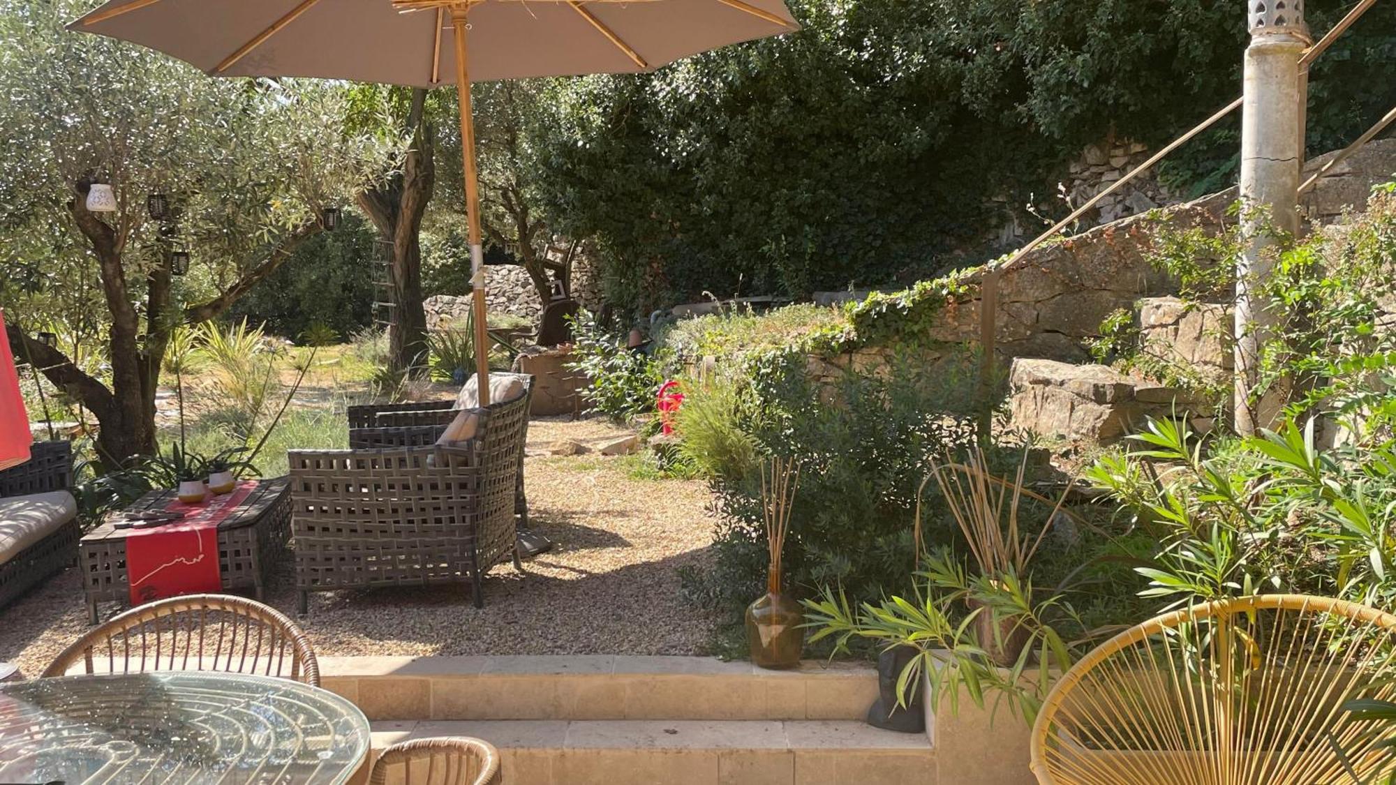 Jolie Annexe Du Mas Dans Le Coeur De La Garrigue Nimoise Villa Nîmes Exterior photo