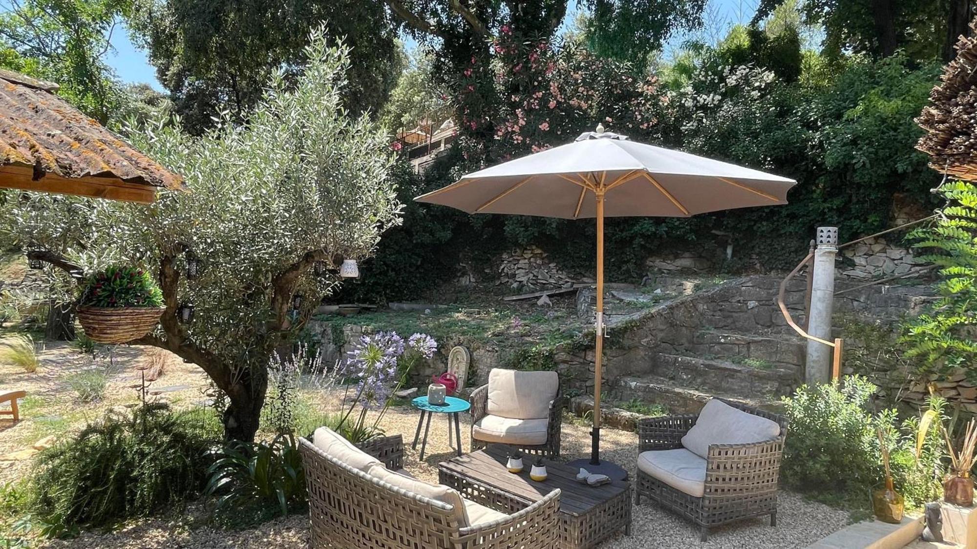 Jolie Annexe Du Mas Dans Le Coeur De La Garrigue Nimoise Villa Nîmes Exterior photo