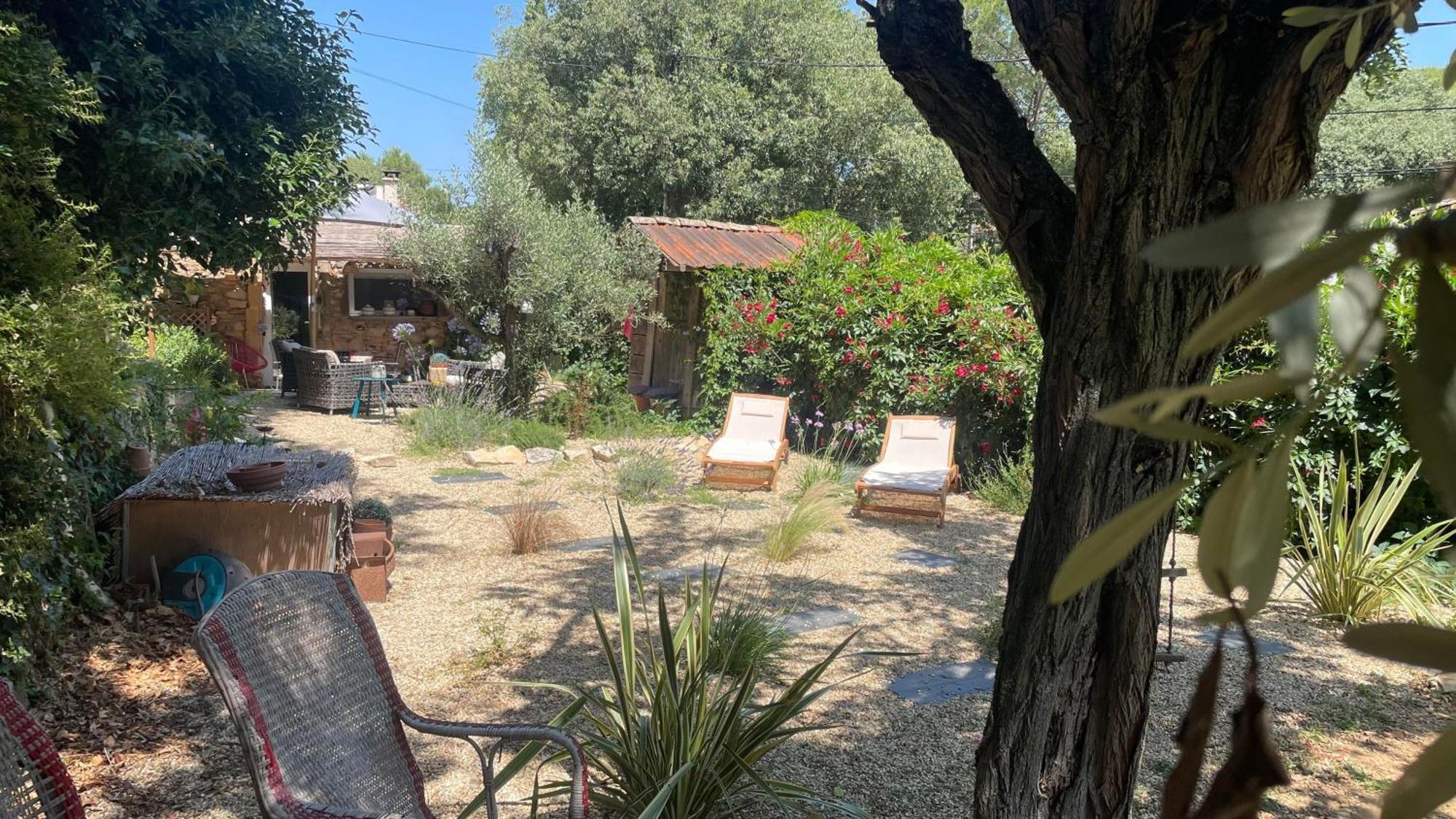 Jolie Annexe Du Mas Dans Le Coeur De La Garrigue Nimoise Villa Nîmes Exterior photo
