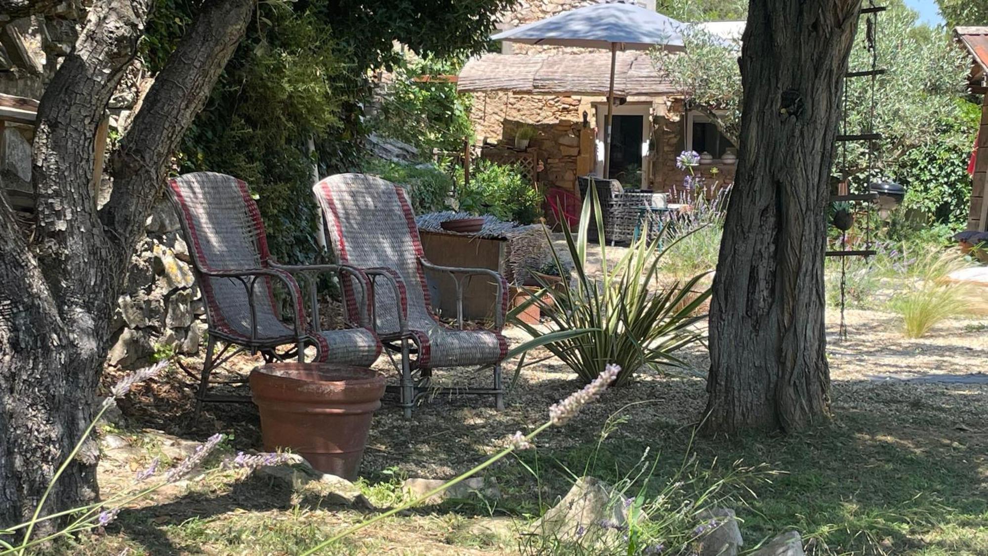 Jolie Annexe Du Mas Dans Le Coeur De La Garrigue Nimoise Villa Nîmes Exterior photo